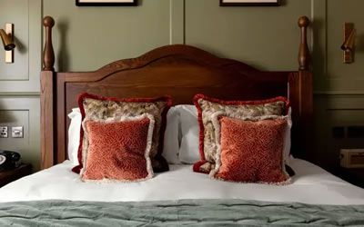 win young's rooms london stay